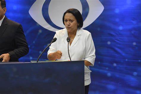 Fátima Bezerra fecha agenda para estudar sobre participação em debate na Band que ocorrerá no próximo domingo