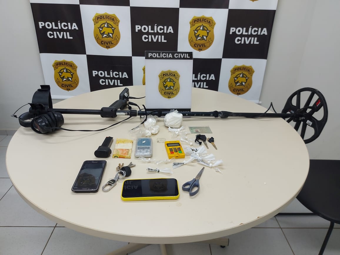 Suspeitos de tráfico de drogas e associação para o tráfico são presos em Natal
