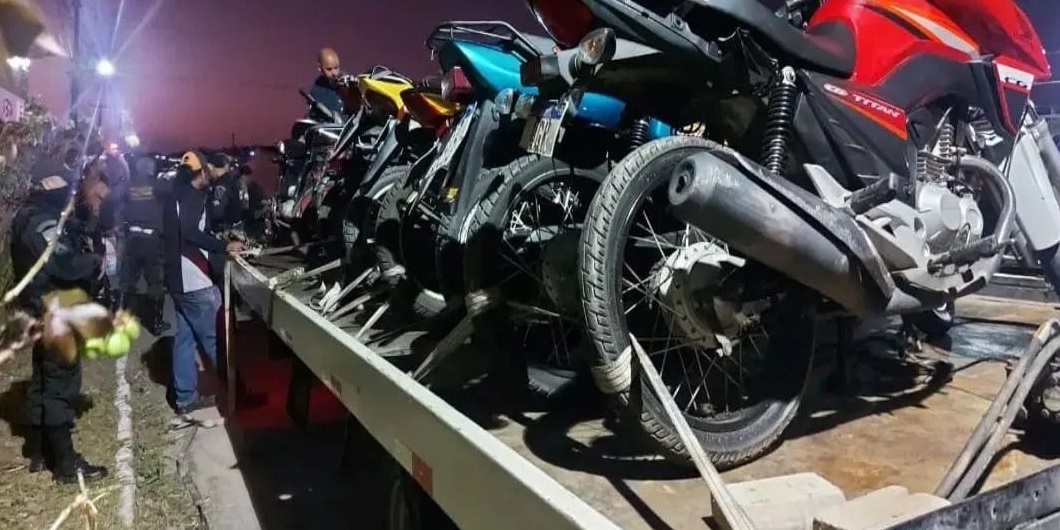 Mais 10 motos são apreendidas participando de "rolezinho" em Natal; 40 conseguem fugir