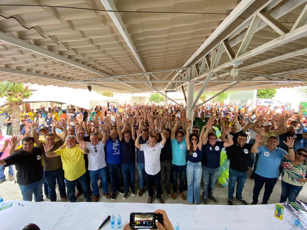 Rogério recebe apoio de 11 prefeitos do Potengi e encontra multidão em Macaíba e Cerro Corá
