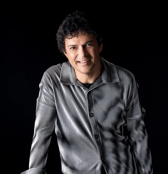 Jorge Vercillo apresenta show 'Raça Menina' neste domingo em Natal