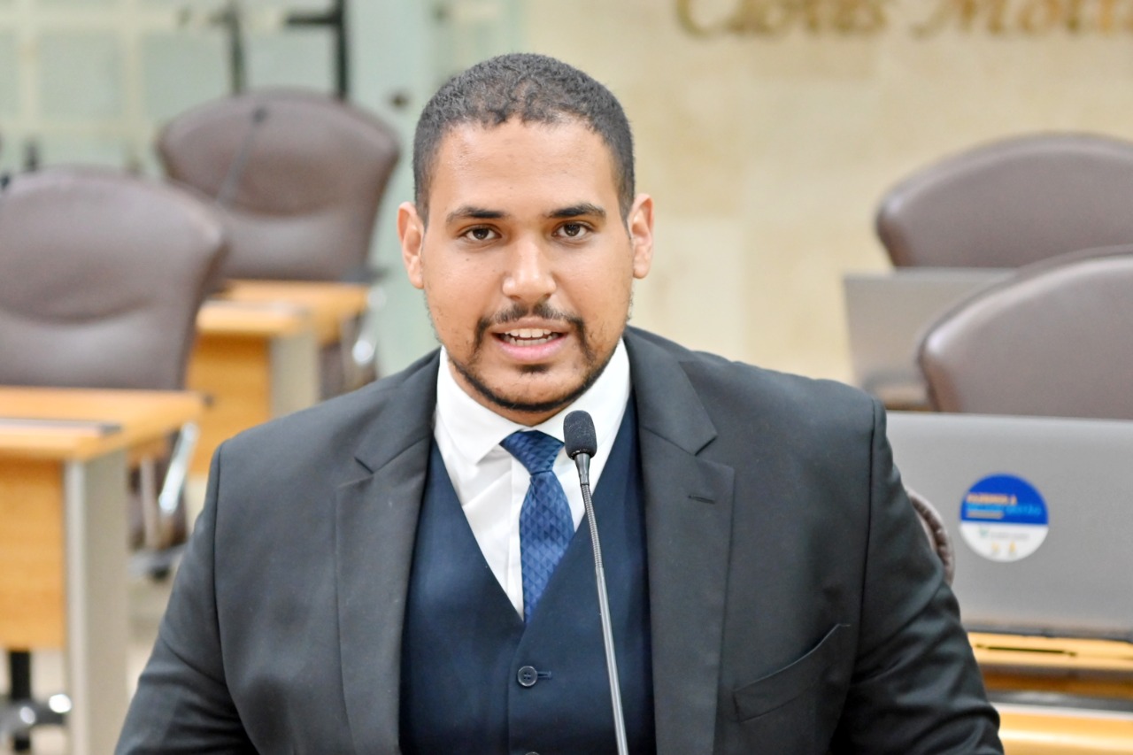 Deputado potiguar defende que educação sexual deve ser debatida entre os pais, não as crianças