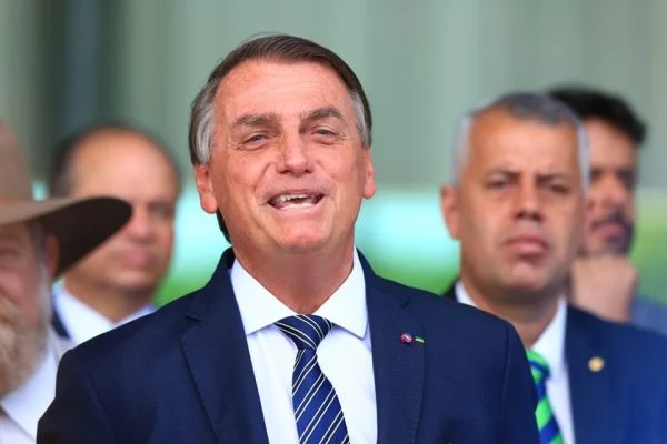 Em meio a polêmicas, Bolsonaro indaga: “O que Lula fez pelo Nordeste?”