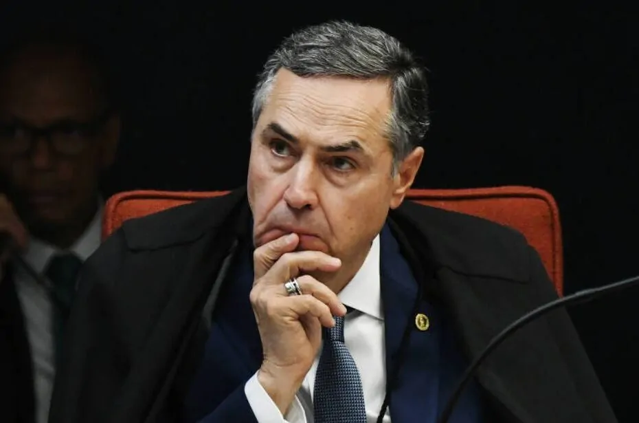 Ministro do STF libera prefeitos a oferecerem transporte de graça a eleitores no 2º turno