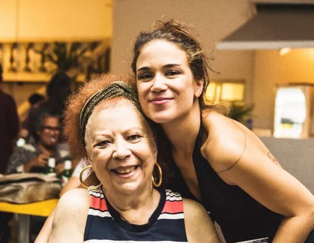 Filha de Beth Carvalho processa ministro Fábio Faria por uso indevido de música a favor de Bolsonaro