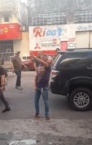 Após gritar que "Lula tem que morrer", Wendel Lagartixa se envolve em discussão com apoiadora petista