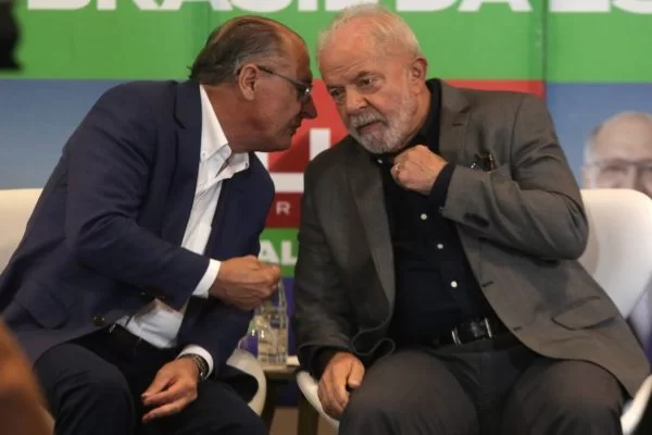 Alckmin vai coordenar transição e se reunirá com equipe de Bolsonaro