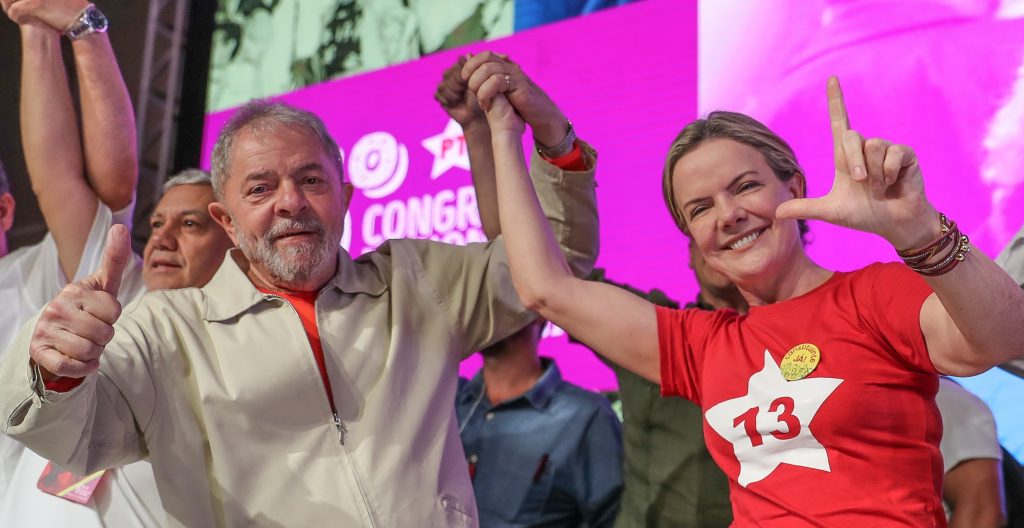 Lula deve anunciar primeiros ministros nesta sexta-feira, diz Gleisi