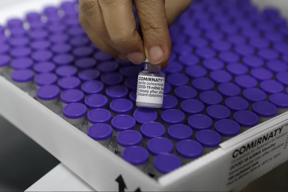 Sesap distribui vacinas para iniciar aplicação da quinta dose em pessoas acima de 60 anos no RN