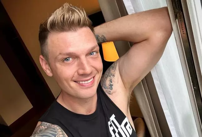 Nick Carter, dos Backstreet Boys, é acusado de estupro de fã menor de idade e autista