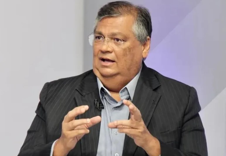 Flávio Dino propõe desarmamento da população e fala em ‘estímulos econômicos’ para quem entregar de armas