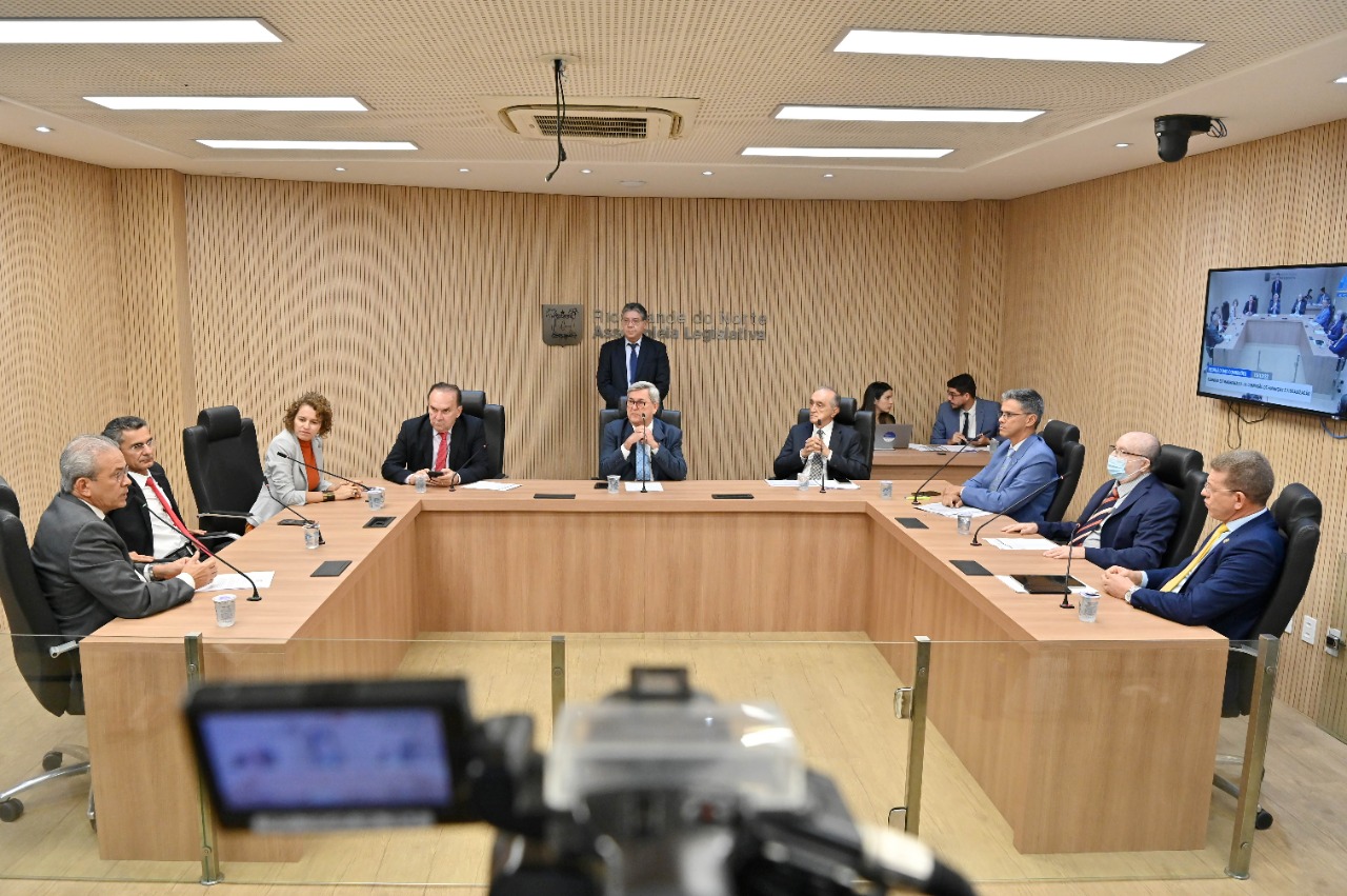 Em reunião extraordinária, ALRN aprova projeto do Orçamento do Estado para 2023