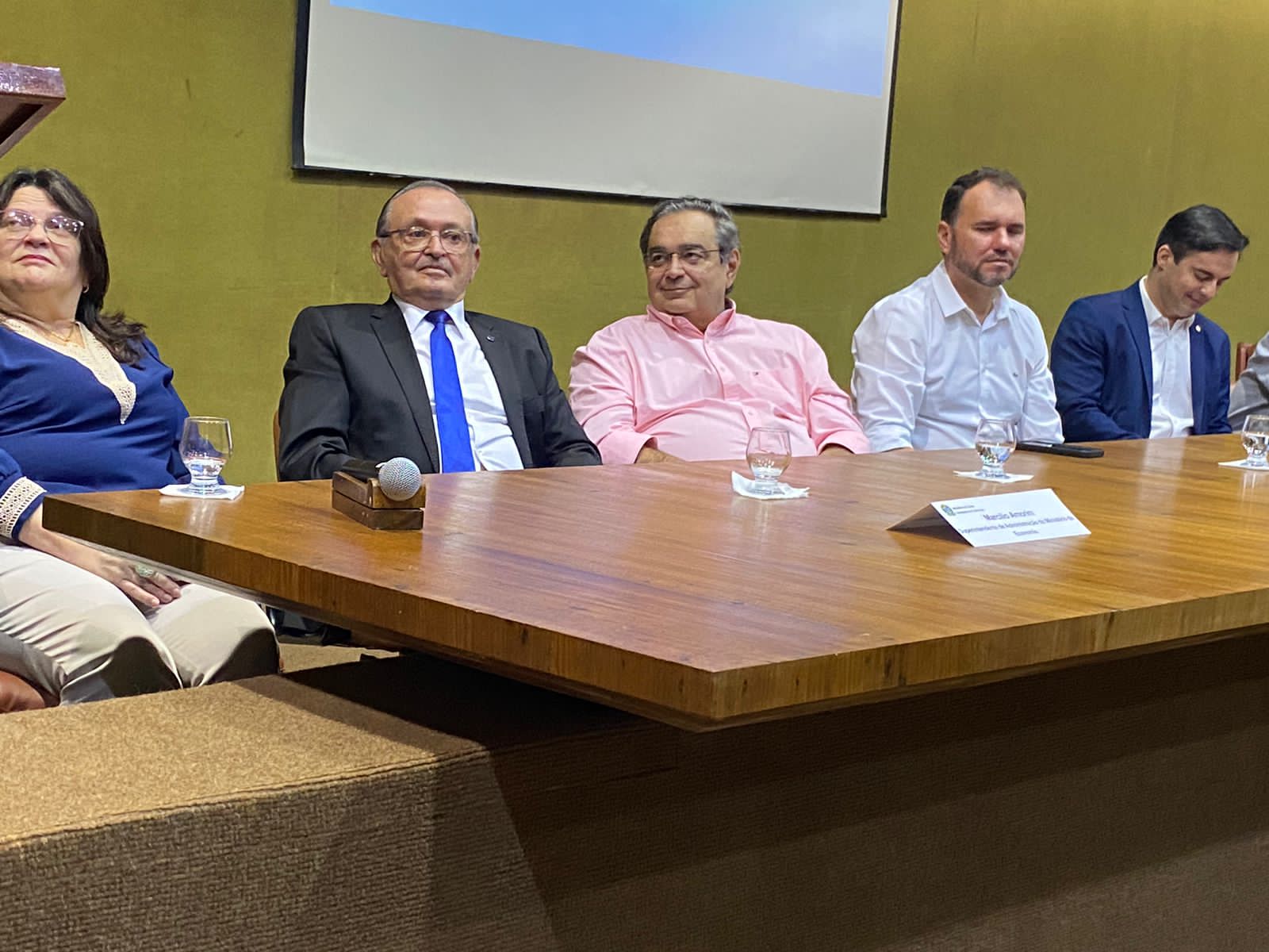 Em Natal, Ministro da Saúde entrega ambulâncias à Prefeitura e participa de lançamento de programa de caderneta vacinal