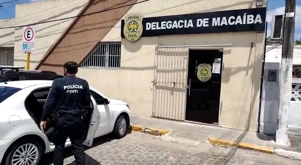 Homem é preso e quatro cachorros são resgatados de maus tratos na Grande Natal