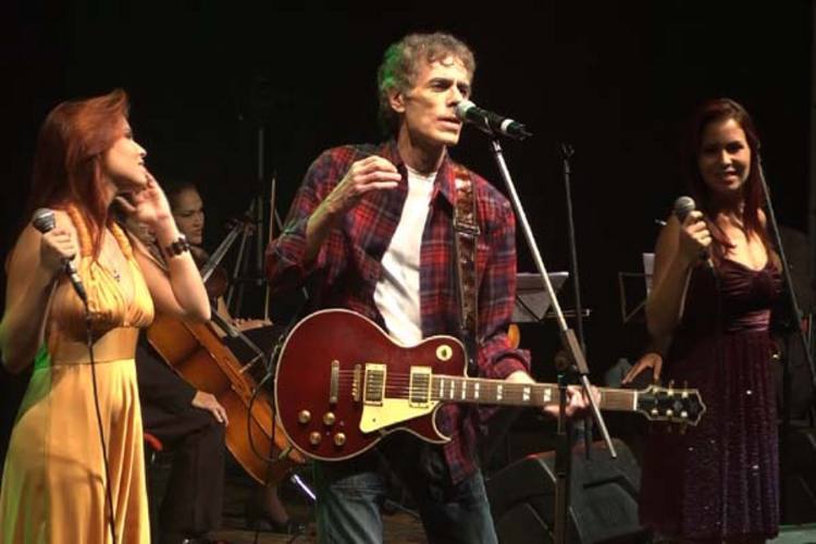 Morre aos 73 anos, vítima de câncer, o cantor e compositor potiguar Leno Azevedo
