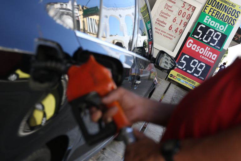STF marca para quarta-feira a análise de acordo sobre ICMS de combustíveis