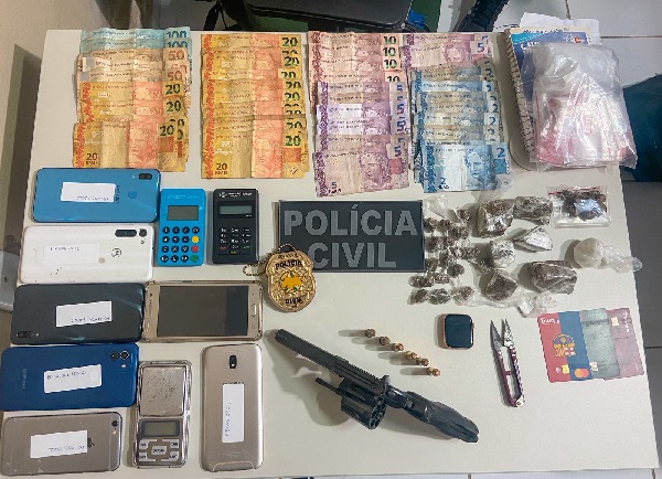 Tudo em família: Polícia prende pai e filho suspeitos de tráfico no RN