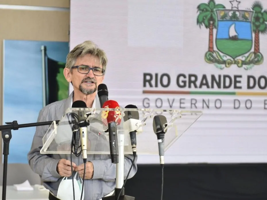 Secretário de Saúde do RN, Cipriano Maia sente mal-estar e é internado