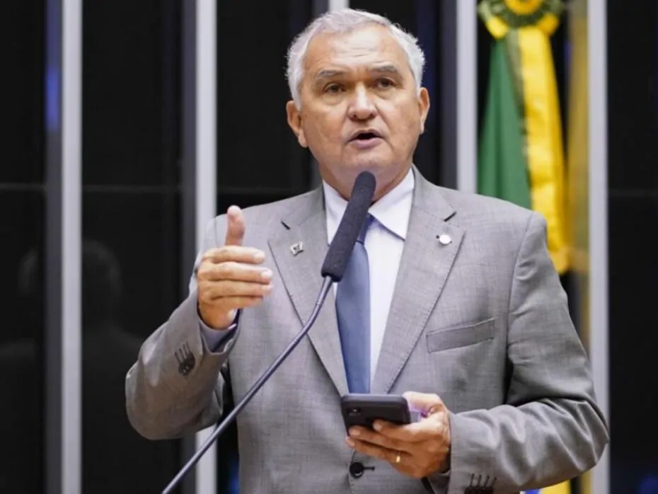 Girão denuncia fim da quarentena e defende o 142