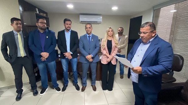 Parlamentares assumem nova composição da Mesa Diretora de Parnamirim