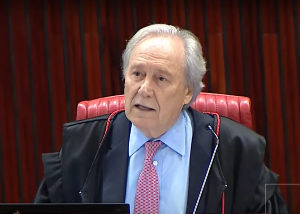 Com fim da montagem de ministérios, corrida por STF domina bastidores em Brasília