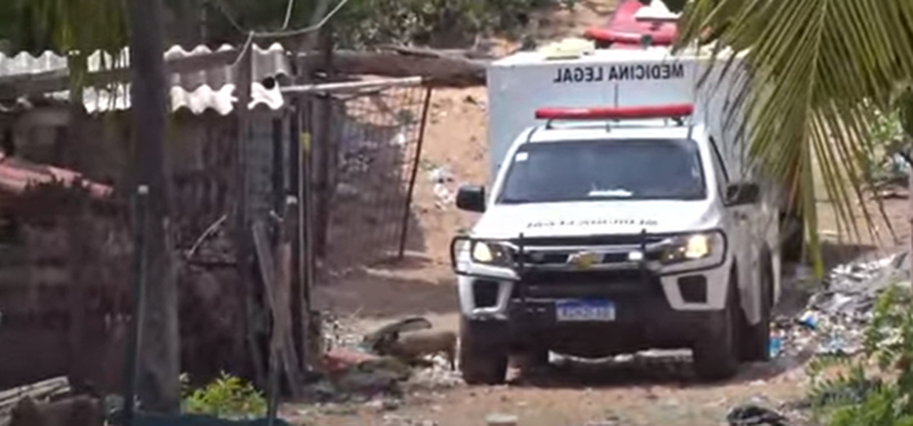Corpo é encontrado enterrado em área de duna em Felipe Camarão
