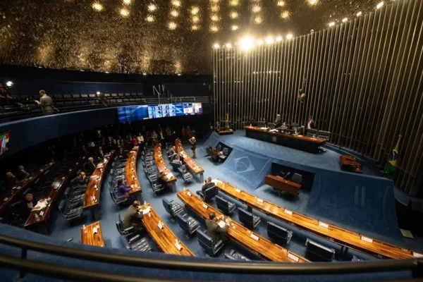 Senado aprova intervenção federal no DF após atos terroristas