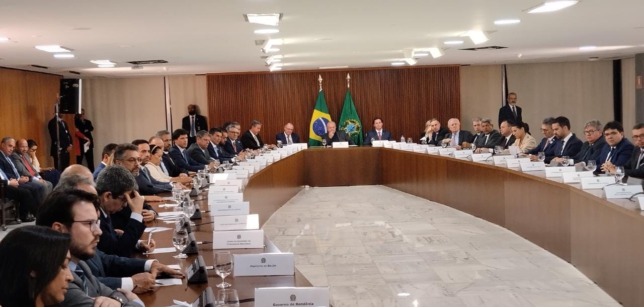 Reunião do Fórum dos Governadores com Lula afirma unidade na defesa da Democracia