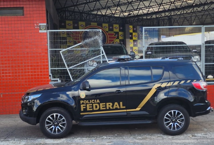 PF desarticula esquema de fraude no financiamento de veículos em Natal