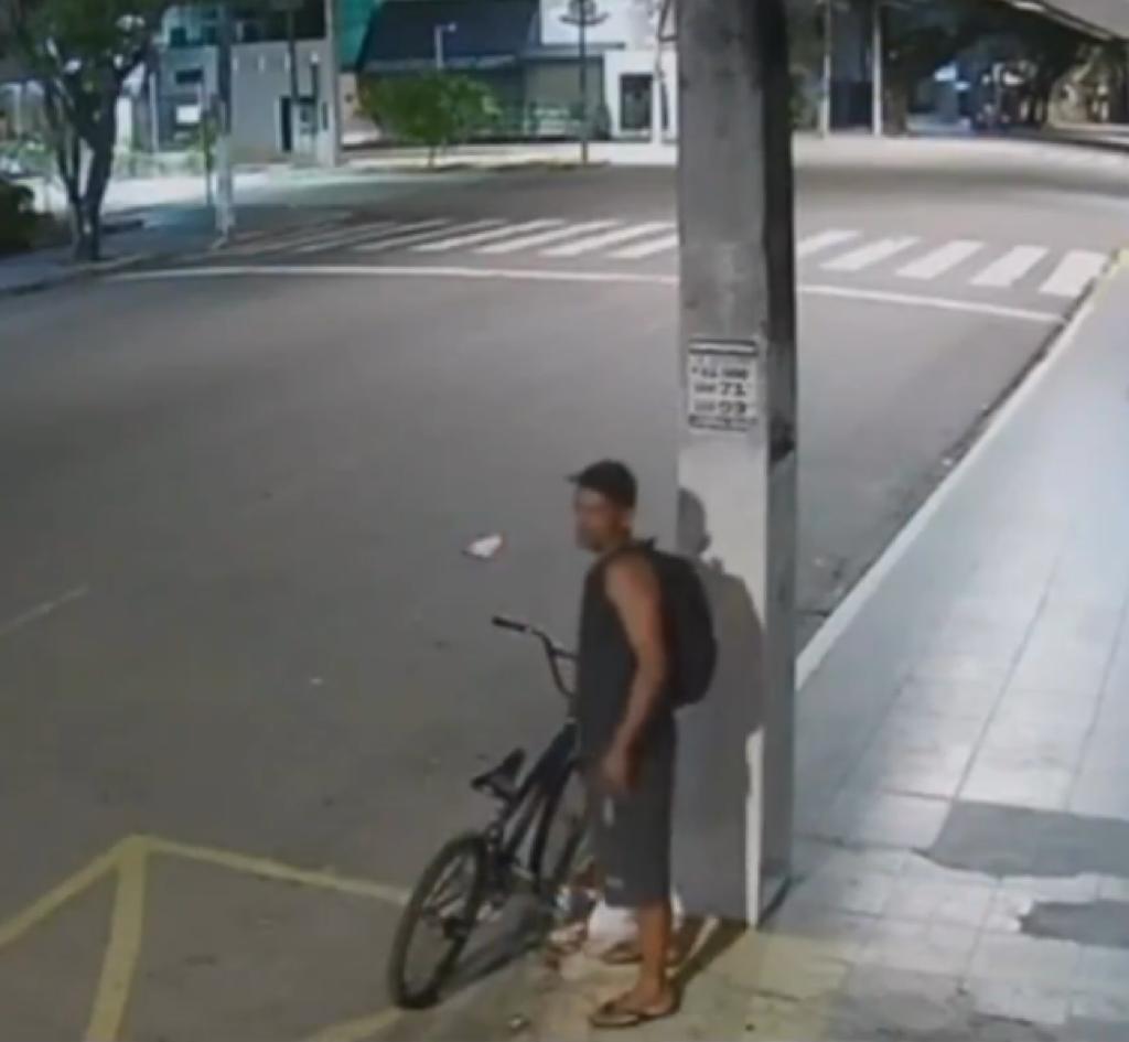 Loja é arrombada no bairro Petrópolis em Natal