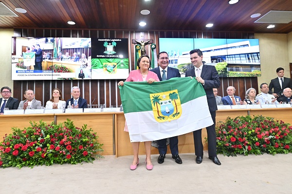 Apenas 8 deputados compareceram à cerimônia de posse de Fátima na ALRN
