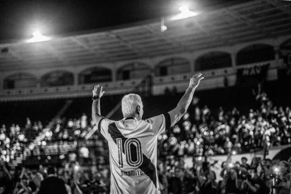 Velório de Roberto Dinamite será aberto ao público durante 9 horas