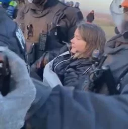 Ativista Greta Thunberg é presa na Alemanha