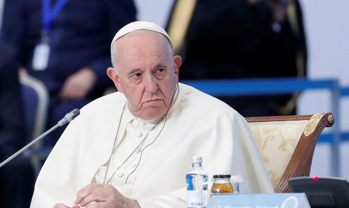 Papa Francisco: 'Ser gay não é crime, mas é pecado'