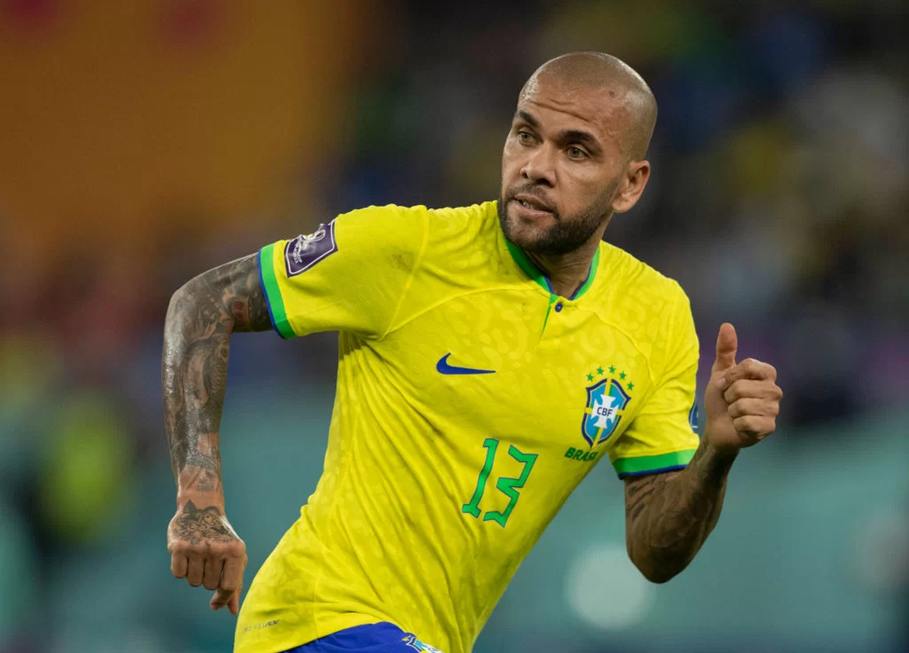 Daniel Alves é detido na Espanha acusado de agressão sexual