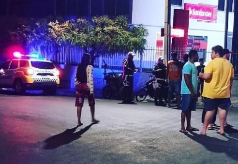 Motoqueiro de 19 anos morre após acidente envolvendo caminhão no RN