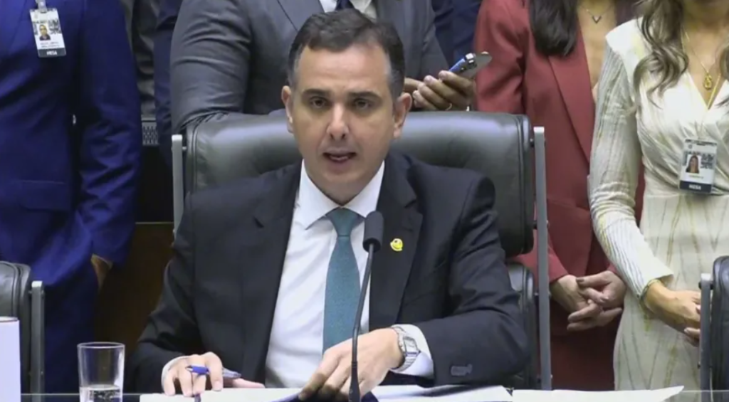 Aliados de Pacheco estimam que presidente do Senado tem de 55 a 60 votos à reeleição