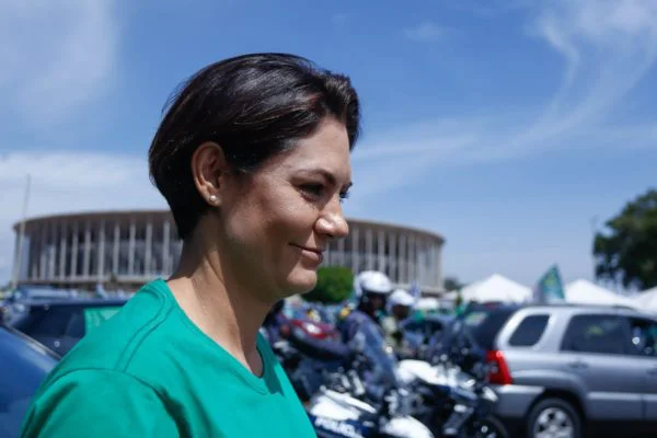 Michelle Bolsonaro afirma que não será candidata em 2026