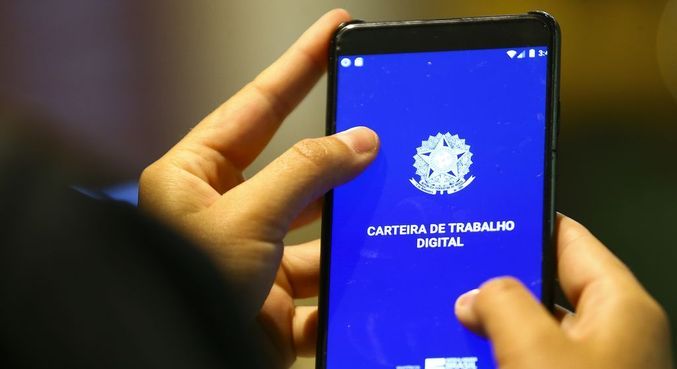 Brasil cria 2 milhões de empregos com carteira assinada em 2022, segundo dados do Caged