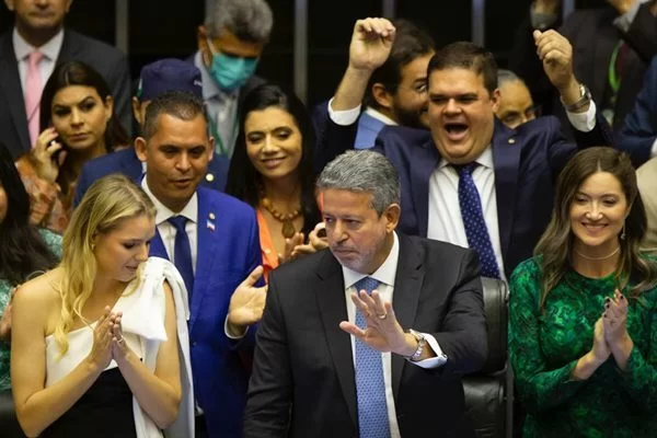 Após reeleição de Lira, veja como fica a composição da nova Mesa Diretora
