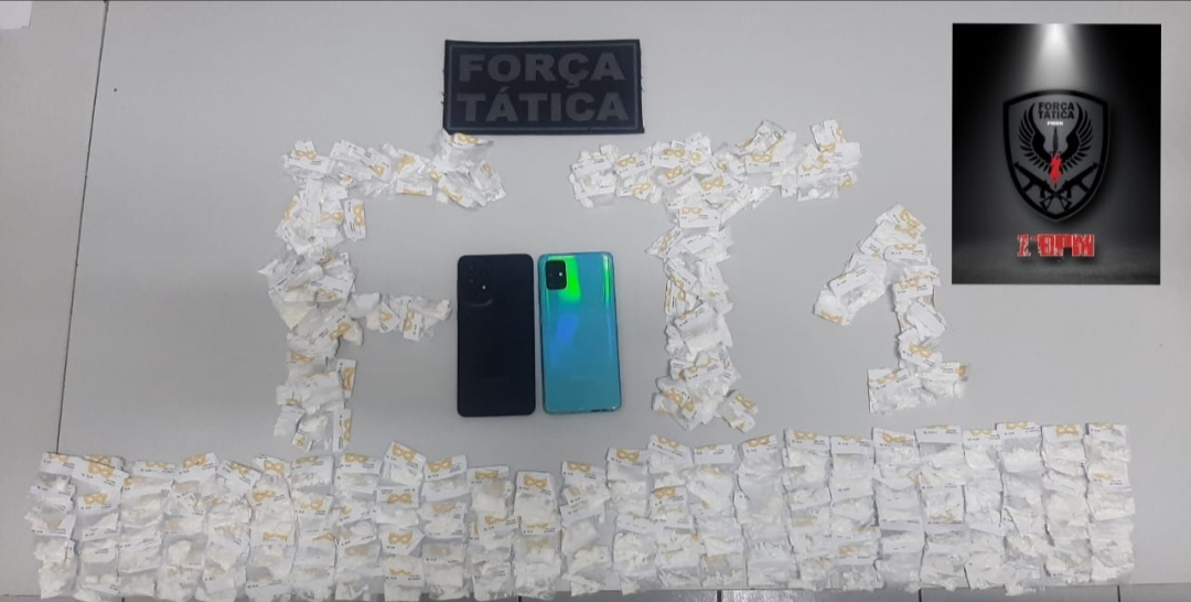 Adolescente é apreendido com 300 porções de cocaína na zona Leste de Natal