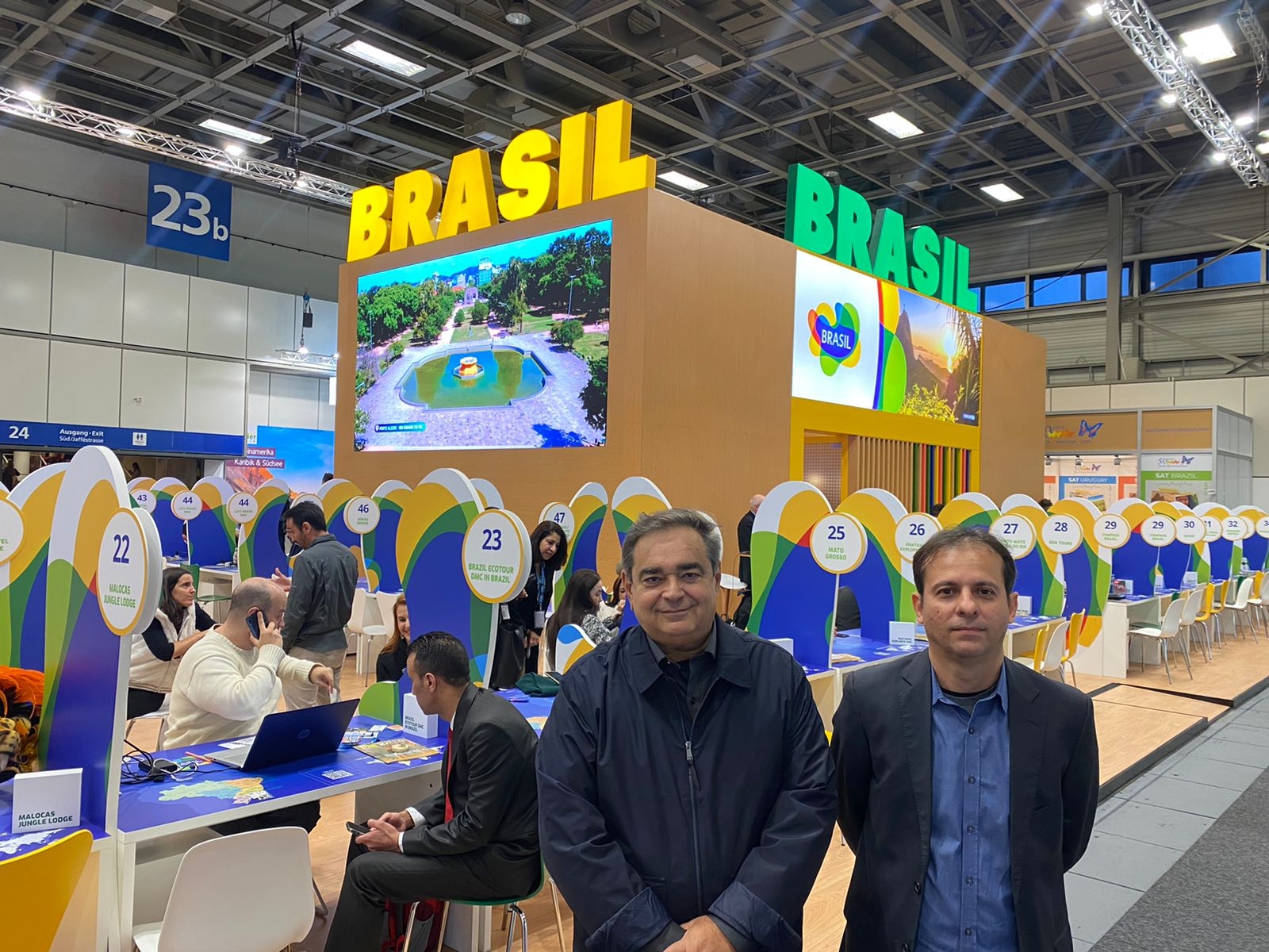 Álvaro Dias participa de feira de turismo em Berlim