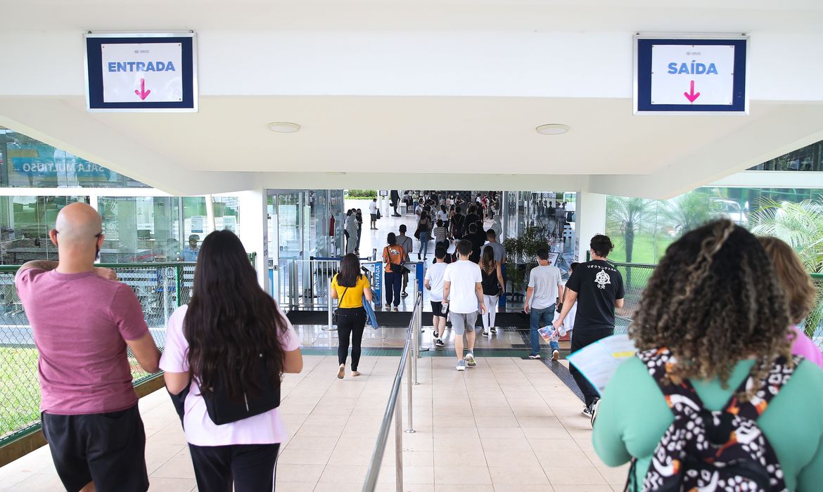 Estudantes podem se inscrever no Fies a partir desta terça-feira