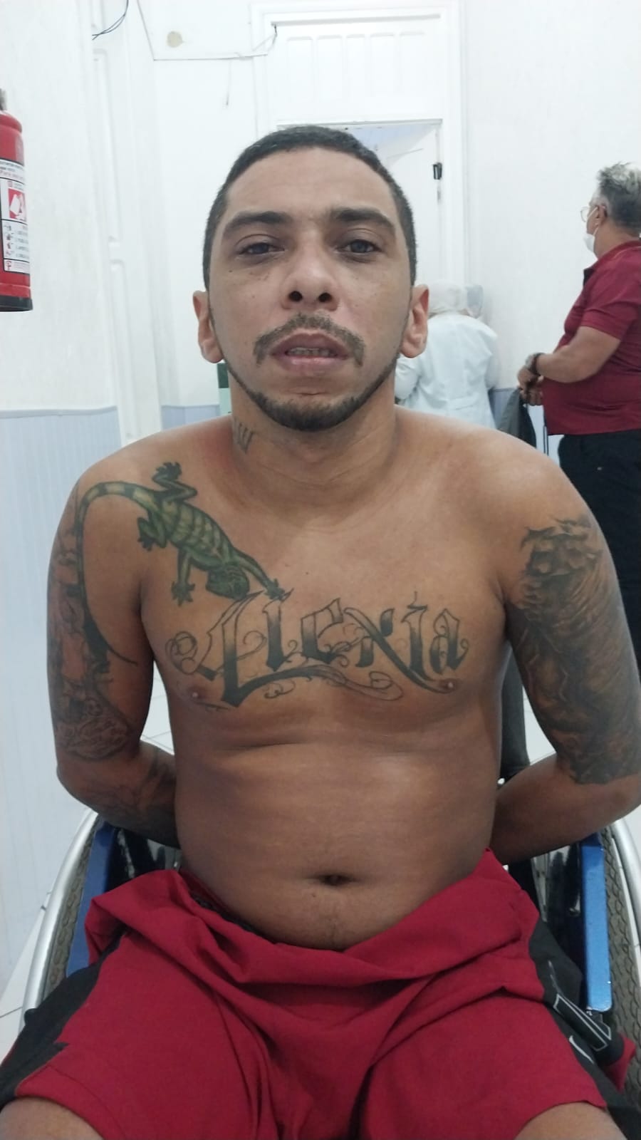 Ação policial prende na Praia do Meio membro de facção criminosa conhecido como “Professor Xavier”