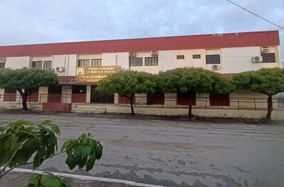Bandidos atiram contra fórum de Justiça em Angicos durante oitavo dia de ataques criminosos no RN