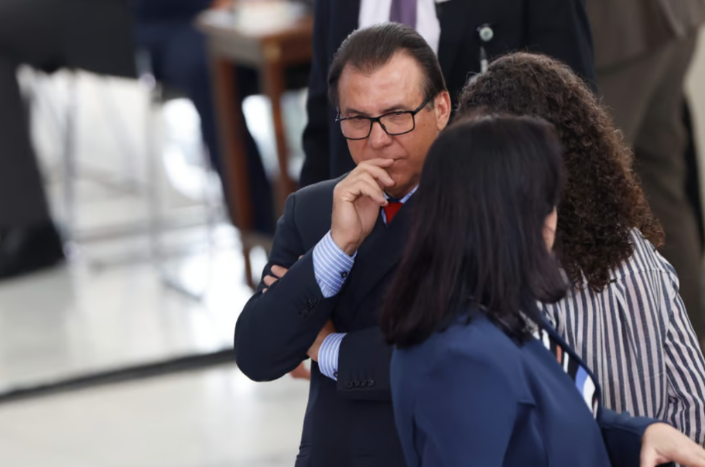 “Se a Uber não gostar, sinto muito”, diz ministro do Trabalho sobre regulação de aplicativos