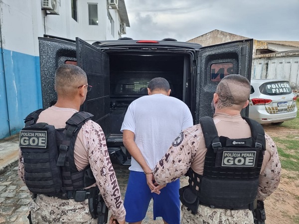 "Alicate", líder da facção acusado de comandar "salve" no RN, é transferido para presídio federal