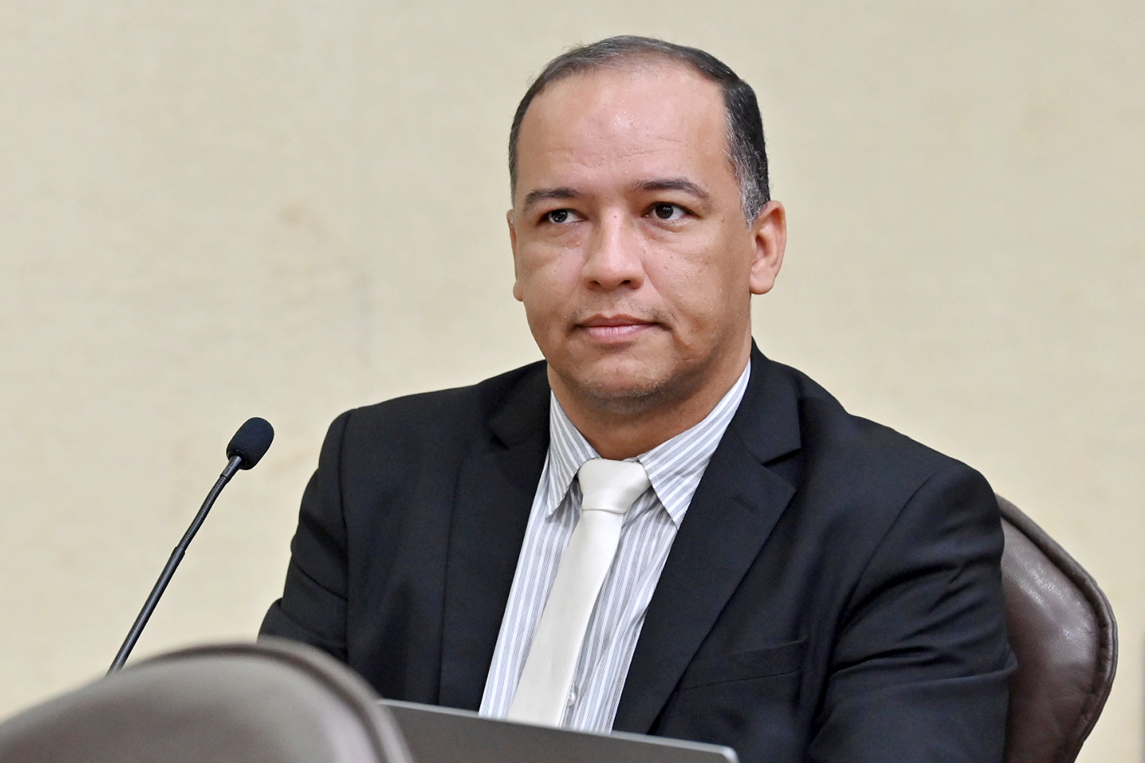 Deputado do RN defende auxílio aluguel para mulheres vítimas de violência doméstica