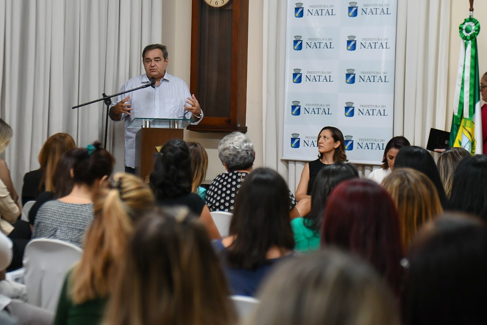 Álvaro Dias empossa novos membros do Conselho Municipal de Políticas Públicas sobre Drogas