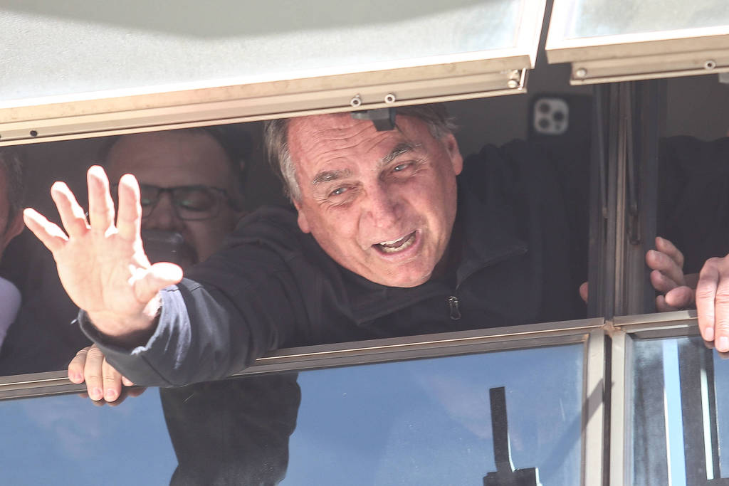 Bolsonaro quer defender legado no Nordeste, reduto de Lula, e retomar passeios de moto